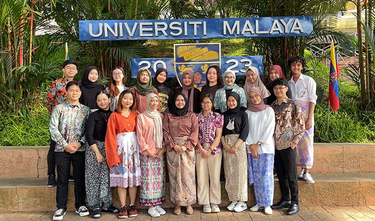Global Learning and Networking: How IISMA and Internships in Malaysia Shape the Future of Indonesian Students