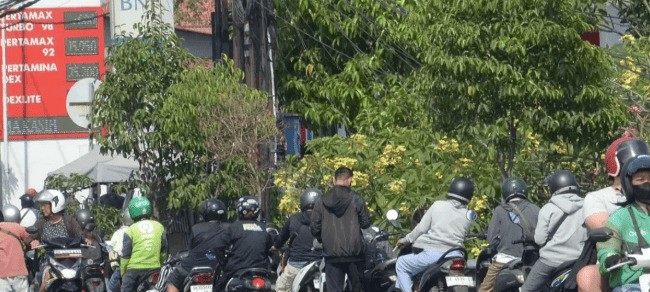 Krisis BBM Melumpuhkan Bali: Dari Antrean Mengular 1 Km hingga Luapan Emosi